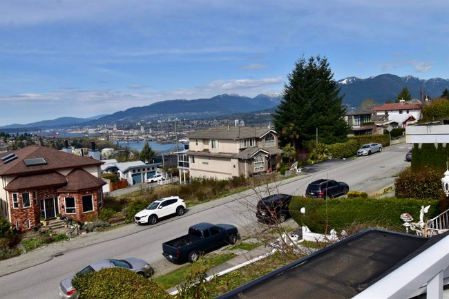 30 N Hythe Avenue, House other with 3 bedrooms, 0 bathrooms and 2 parking in Burnaby BC | Image 17