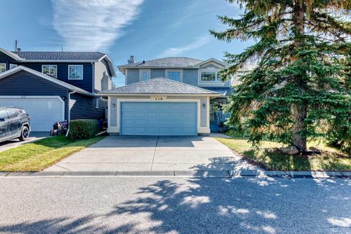 410 Shawbrooke Cir Sw, Calgary, AB, T2Y2Z8 | Card Image