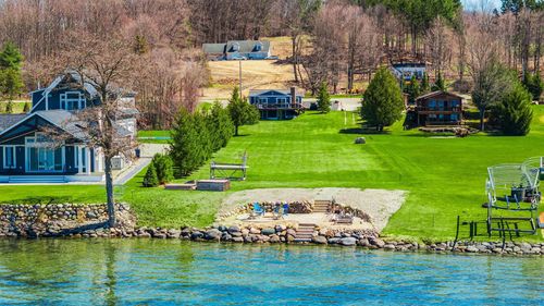 11256 Se Torch Lake Dr, Alden, MI, 49612 | Card Image