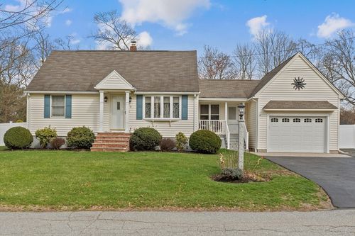 9 Maclarnon Rd, Salem, NH, 03079-3724 | Card Image