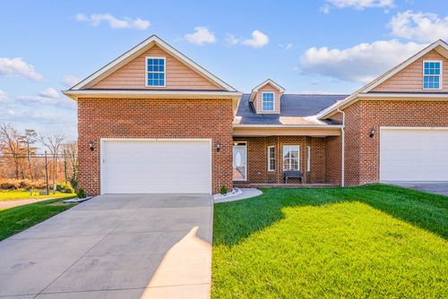 7 Saddle Brook Ln, Crossville, TN, 38571-3289 | Card Image