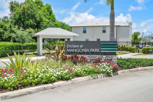 5720 Mentmore Dr, Mangonia Park, FL, 33407-2129 | Card Image