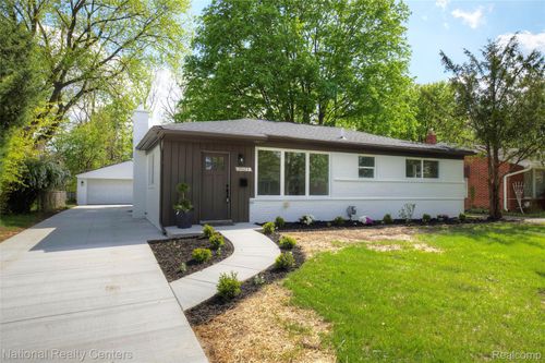 35623 Minton St, Livonia, MI, 48150-2592 | Card Image