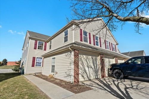 273 Victoria Dr, Dexter, MI, 48130-2201 | Card Image