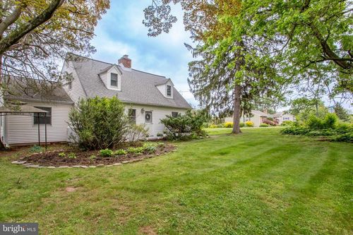 810 Patterson Ave, WILLOW GROVE, PA, 19090-2135 | Card Image