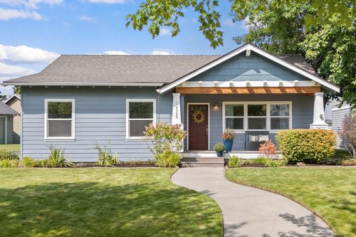 1825 Nw Ivy Ave, Redmond, OR, 97756-8457 | Card Image