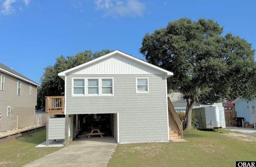 234 W Aycock St, Kill Devil Hills, NC, 27948-8288 | Card Image