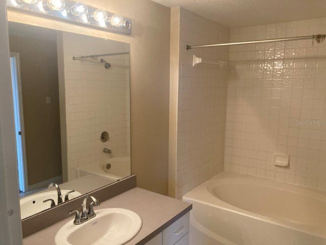 APT-307 - 5530 Metrowest Blvd, Condo with 2 bedrooms, 1 bathrooms and null parking in Orlando FL | Image 9
