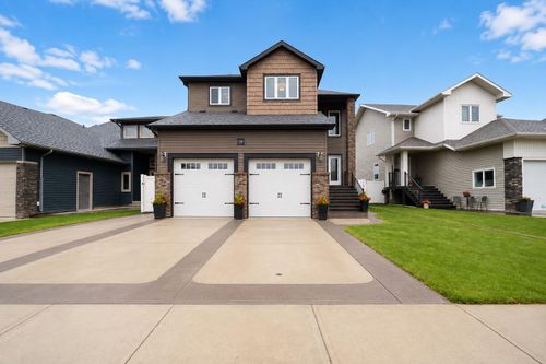 38 Sterling Link Se, Medicine Hat, AB, T1B4N2 | Card Image