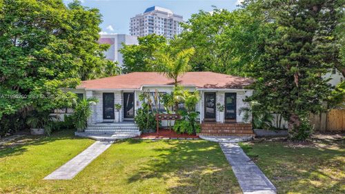 7811 Ne 10th Ct, Miami, FL, 33138-4233 | Card Image