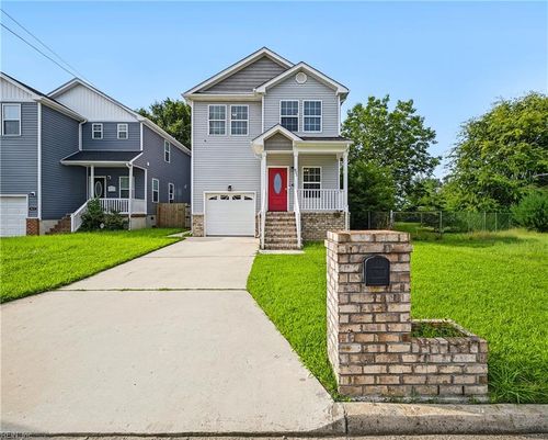 921 Coolidge St, Portsmouth, VA, 23704-6511 | Card Image