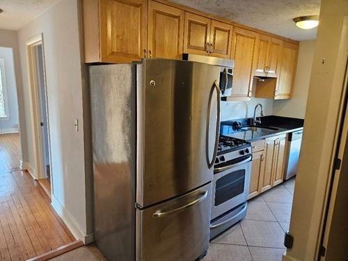 apt-3-21 Bird St, Foxboro, MA, 02035-2300 | Card Image