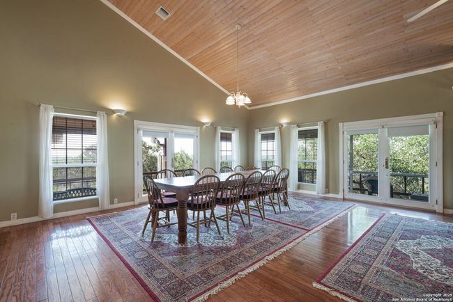 388 Oak Trl, House other with 3 bedrooms, 5 bathrooms and null parking in Pipe Creek TX | Image 9