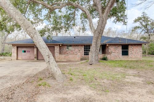 21072 N Highway 36, Brazoria, TX, 77422-8270 | Card Image