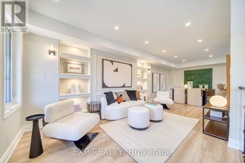 40 Deans Dr, Scarborough, ON, M1L0J4 | Card Image