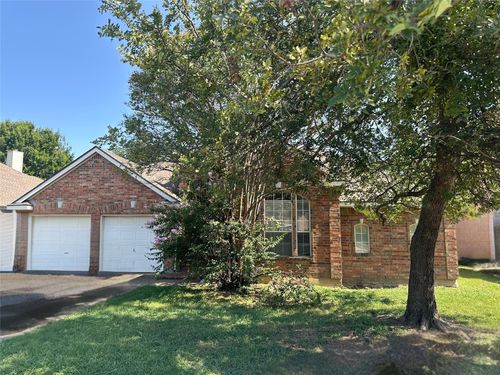 2100 Gate Pointe Way, Arlington, TX, 76018-3161 | Card Image