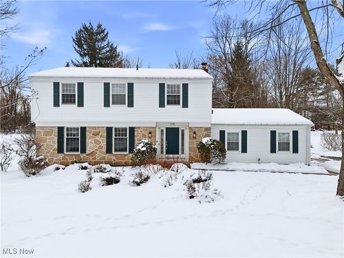 1176 Sheerbrook Dr, Chagrin Falls, OH, 44022-4137 | Card Image