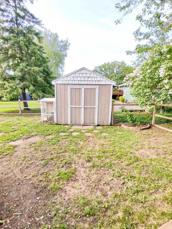 Fenced In Yard Amenities Shed | Image 8