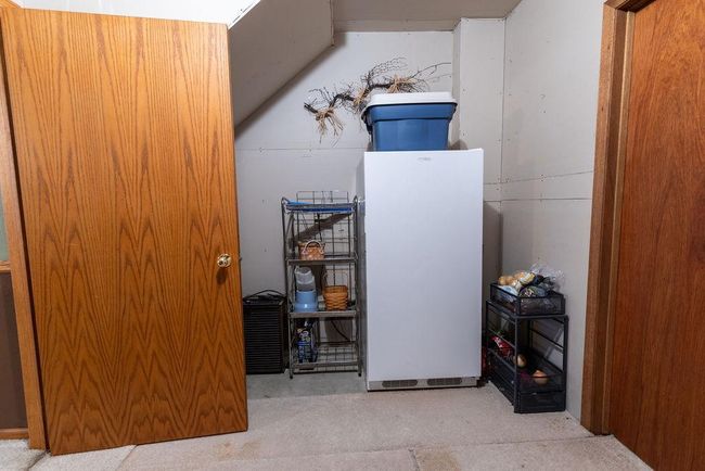 302 9 Th St N, House other with 3 bedrooms, 2 bathrooms and null parking in Kerkhoven MN | Image 38