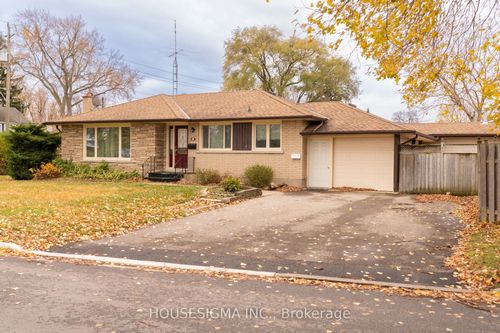 1 Cherrylane Drive N, St Catharines, ON, L2M2H7 | Card Image