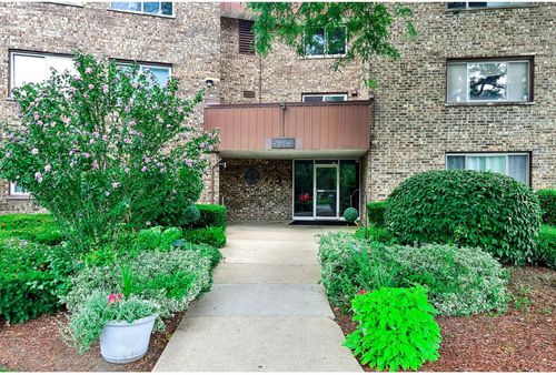 201b-2650 Brookwood Way Dr, Rolling Meadows, IL, 60008-2368 | Card Image