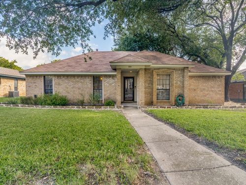 5114 Vera Cruz Dr, Garland, TX, 75043-3137 | Card Image