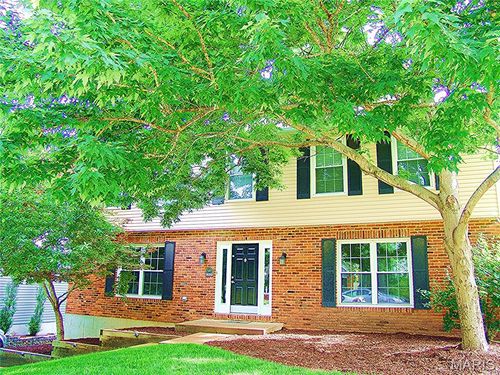 850 Ivy Trce, Ballwin, MO, 63021-8421 | Card Image