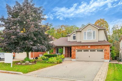 562 Sandbanks Cres, House other with 4 bedrooms, 4 bathrooms and 6 parking in Waterloo ON | Image 3