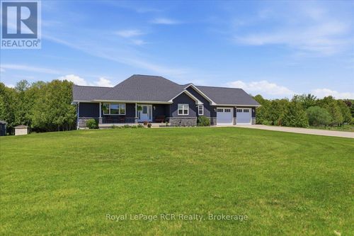 6442 Given Rd, Clifford, ON, N0G1M0 | Card Image