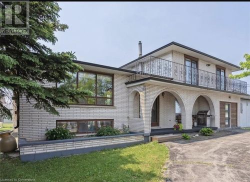 251 Green Mountain Rd E, Stoney Creek, ON, L8J2Z5 | Card Image