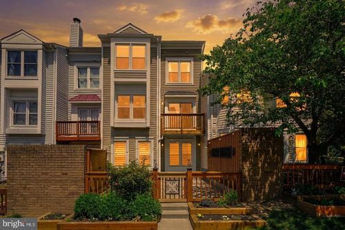 6010 Sunset Ridge Ct, CENTREVILLE, VA, 20121-3051 | Card Image