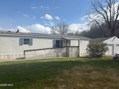 3831 15th Ave, Altoona, PA, 16601-7635 | Card Image
