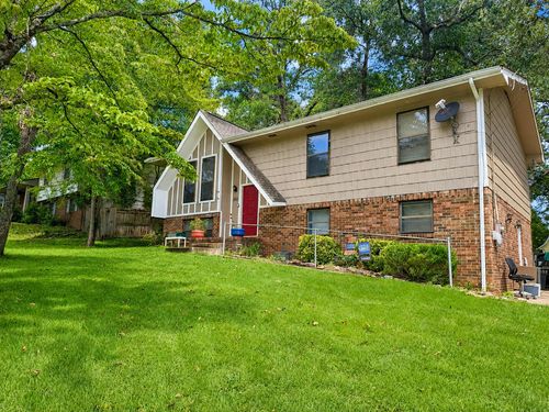 1045 Hillcrest Road, Hixson, TN, 37343 | Card Image