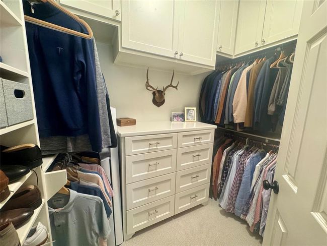 Primary dual closet 2 | Image 22