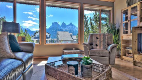 226 Lady Macdonald Dr, Canmore, AB, T1W1H3 | Card Image