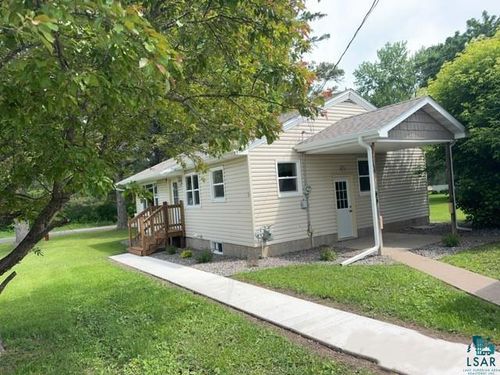 102 Pine St, Floodwood, MN, 55736-3002 | Card Image