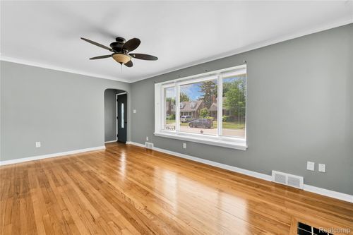 14614 Angelique Ave, Allen Park, MI, 48101-1843 | Card Image