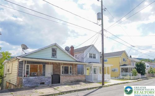 40 W Garibaldi Ave, Nesquehoning, PA, 18240-1013 | Card Image