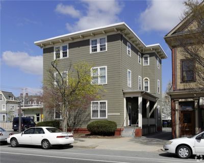 387 Broadway Way, Home with 4 bedrooms, 4 bathrooms and 6 parking in Providence RI | Image 1