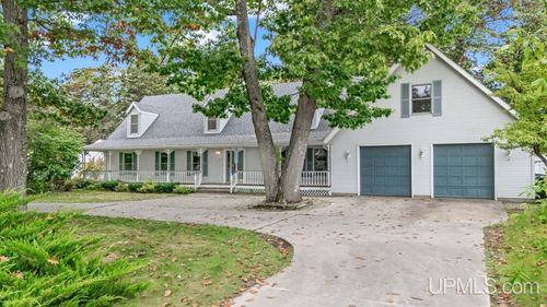 1620 Lake Shore Drive, Gladstone, MI, 49837 | Card Image