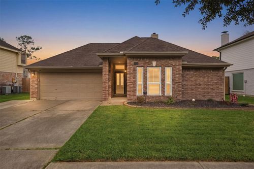 2710 Hazel St, Pearland, TX, 77581-6360 | Card Image