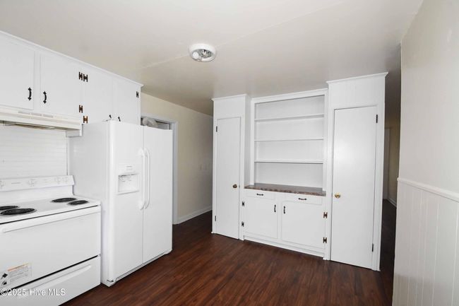 B - 230 Second St, Home with 2 bedrooms, 1 bathrooms and null parking in Ayden NC | Image 5