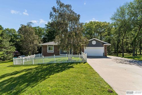54971 Emerald Ln, Glenwood, IA, 51534-5382 | Card Image