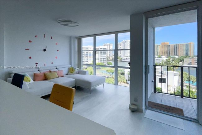 APT-708 - 800 Parkview Dr, Condo with 1 bedrooms, 2 bathrooms and null parking in Hallandale Beach FL | Image 5