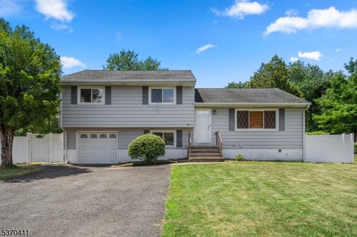 267 Church Ln, Wayne, NJ, 07470-3324 | Card Image