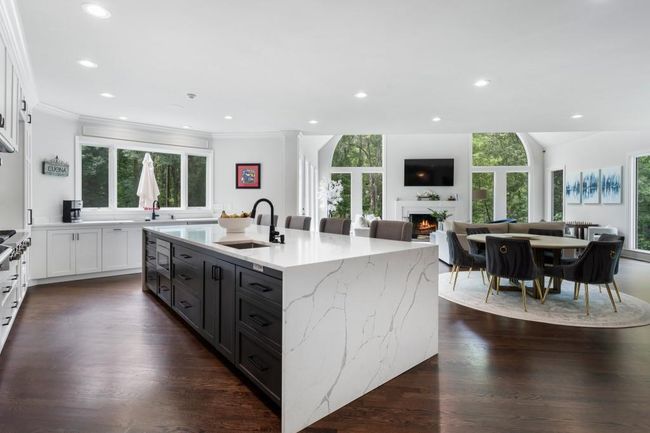 330 Longvue Ct, House other with 7 bedrooms, 10 bathrooms and null parking in Duluth GA | Image 11