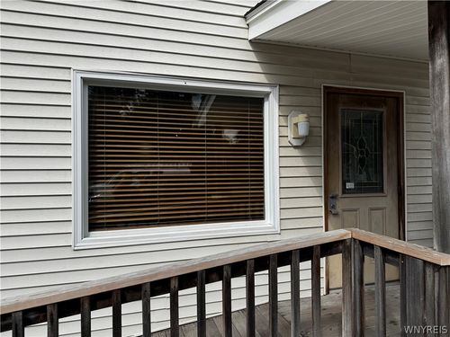 4329 S Buffalo St, Orchard Park, NY, 14127-2673 | Card Image
