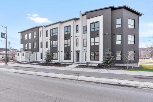 4905 Bowness Rd Nw, Calgary, AB, T3B0B6 | Card Image