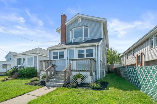 807 Sea St, Quincy, MA, 02169-3421 | Card Image