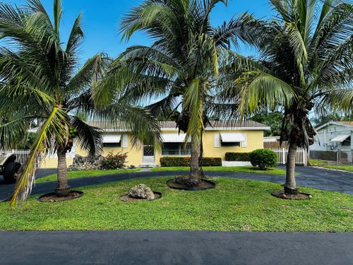 2313 Bermuda Drive, West Palm Beach, FL, 33406 | Card Image